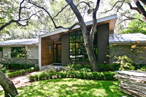 The Refined Ranch Midcentury Exterior Austin By Barleypfeiffer