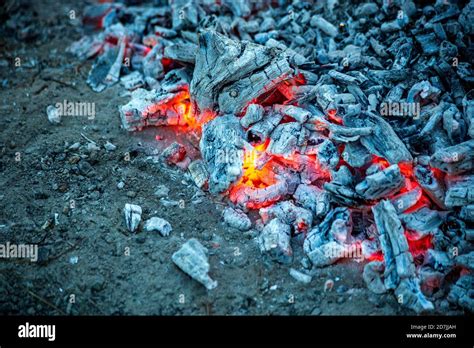 Embers Campfire Hi Res Stock Photography And Images Alamy