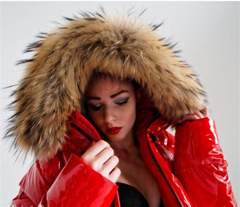 Pin By Red Fox On Fur Hoods 1 Puffer Jacket Women Fur Jacket Shiny Jacket