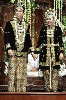 Sidang ini digelar secara luring dan daring. 34 Provinsi Pakaian Adat Tradisional di Indonesia Gambar ...