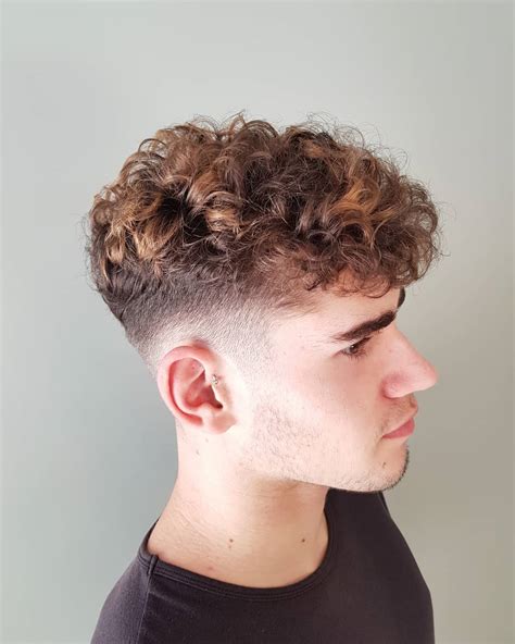 77 Best Curly Hairstyles Haircuts For Men 2021 Trends