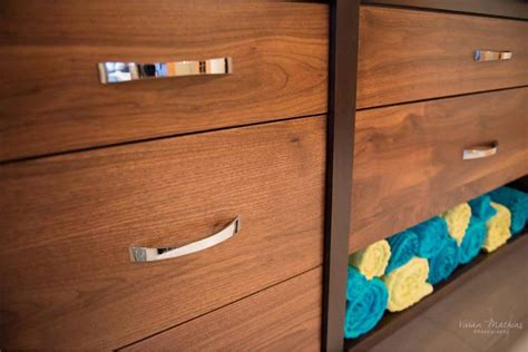 Opened in 2003, providing quality cabinets at an affordable prices. Bathroom Cabinets | MJ Design Custom Cabinetry