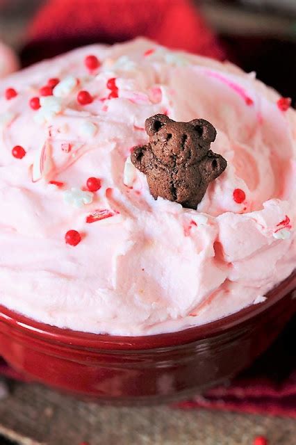Quick And Easy Peppermint Fluff Dip The Kitchen Is My Playground