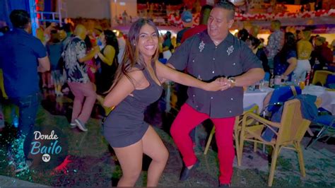 Bailando Salsa Con Los Van Van En La Tropical Baila En Cuba 2019