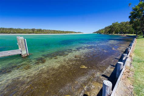 Sussex Inlet Entrance Beach Nsw Holidays And Accommodation Things To