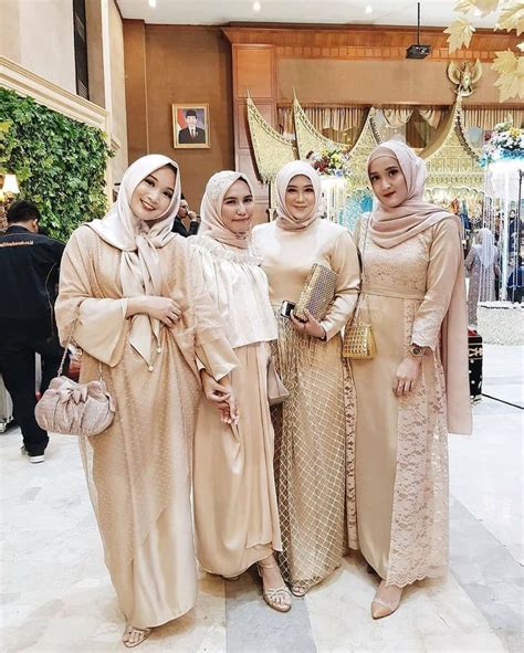 Dress Gaun Bridesmaids Hijab On Instagram By Viraniaw Gaun