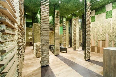 Verde Profilo Moss Wall Green Wall Hotels And Resorts