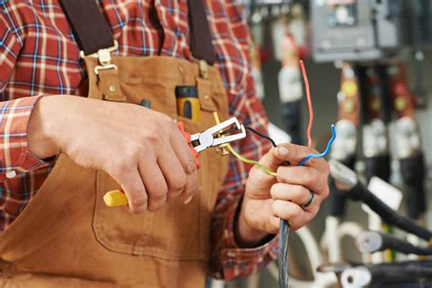 Reasons To Hire A Professional Electrician Before A Home Renovation Project