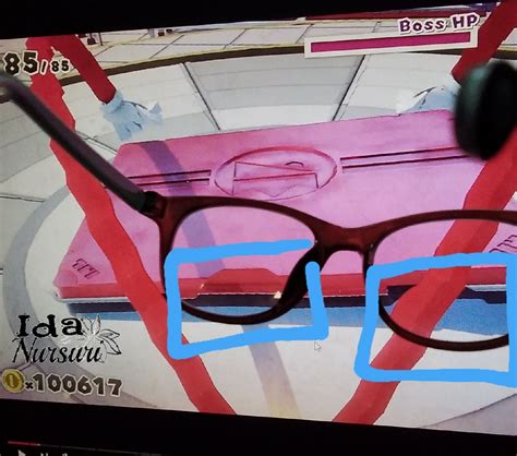 Pemakaian 'contact lens' adalah salah satu perkara yang merungsingkan bagi sesiapa yang memerlukannya. Aku dan Cermin Mata Bifocal