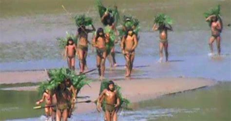 Never Seen Before Pictures Emerge Of Remote Amazon Tribe Who Have Lived