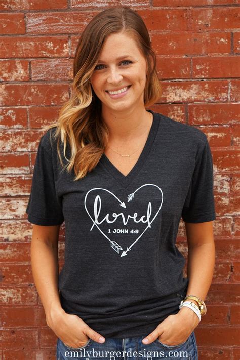 loved tri blend v neck t shirt in heathered black please read important sizing info t shirts