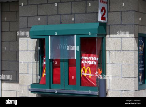 Mcdonalds Drive Through Window Hi Res Stock Photography And Images Alamy