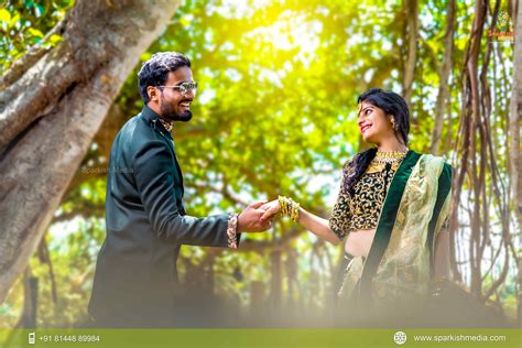 Don't forget, the right romantic poses can convey the feeling of true love in your photos. Outdoor Photoshoot | Sparkish Media | Outdoor couples ...