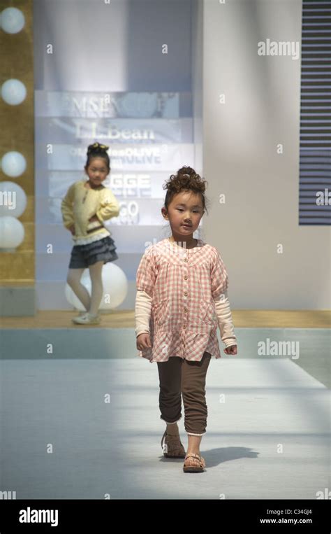 Children Fashion Show Stock Photo Alamy