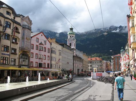 File 2690 Innsbruck Maria Theresien Strasse 