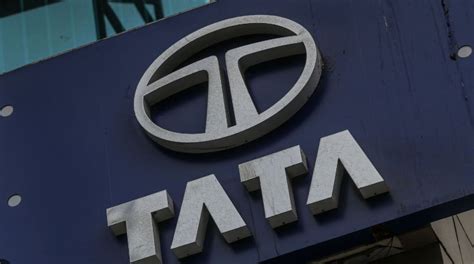 Tata Group To Invest 4 Billion Pounds In Uk For Ev Factory
