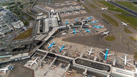 Aircargo Update Amsterdam Airport Schiphols Cargo Volume Down 8 In 2020