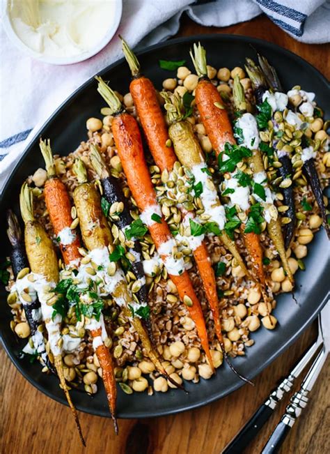 Green beans, tomatoes, basil, and mozzarella are all tossed in a sweet and tangy balsamic dressing. Elegant Holiday Dishes without Meat - Honest Cooking