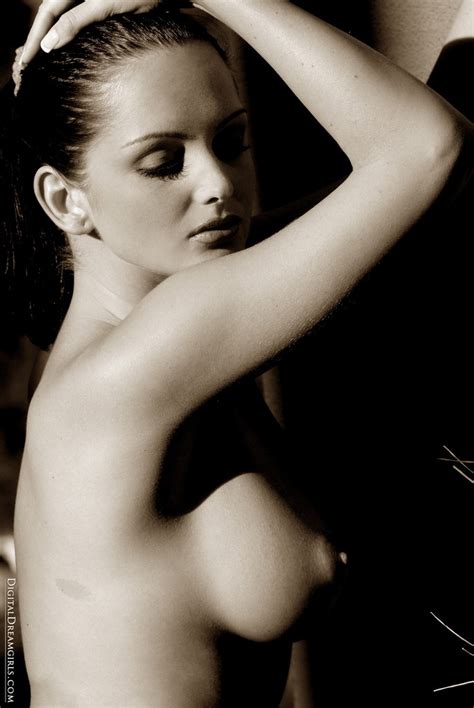 Sandra Shine Nude In 16 Photos From Digital Desire