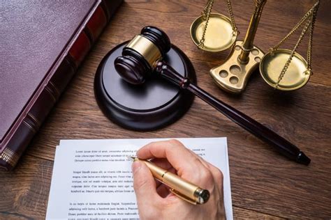 How To Choose The Best Legal Research And Writing Services