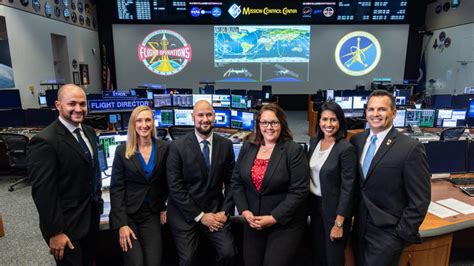 The 2018 Class Of Nasa Flight Directors For The Mission Control Center L R Marcos Flores