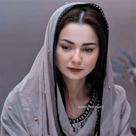 Hania Amir🤍🖤 Hania Amir Beauty Face Pakistani Actress