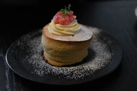 Unglaublich Fluffige Japanische Pancakes Bei Lu Soufflé Mit Vergnügen Hamburg