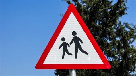 무료 이미지 횡단 기호 빨간 도로 표지판 간판 정지 신호 어린이 위험 안전 학교 주의 경고 교통 표지판