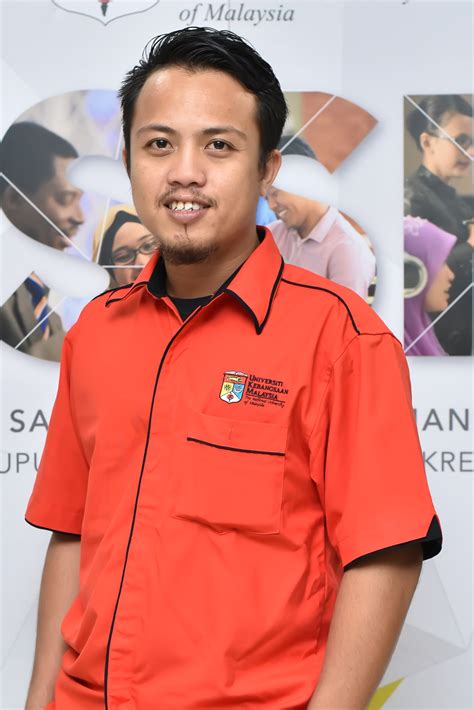 .selaku dekan fakultas sains sosial dan kemanusiaan, universiti kebangsaan malaysia serta dr moh solehatul ma hadir sebagai panelis dari ukm adalah dayang fitri izzati dan nur atiqah, dari departemen sosiologi, fakulti sains sosial dan kemanusiaan, universiti kebangsaan malaysia. Pejabat Kedekanan | Fakulti Sains Sosial dan Kemanusiaan