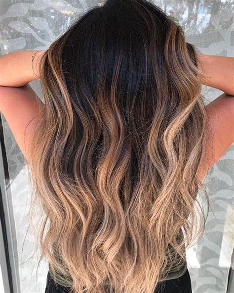 If you're looking for the most subtle way to ease into caramel hair, you'll hit the jackpot with a money piece.to achieve the perfect money piece, your colorist will paint highlights onto the strands framing your face to create a brightening sun kissed effect. 50 Stunning Caramel Hair Color Ideas You Need to Try in 2020