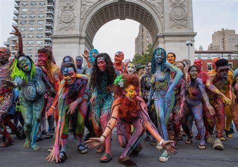 Stunning Photos From Nyc S Last Naked Bodypainting Day