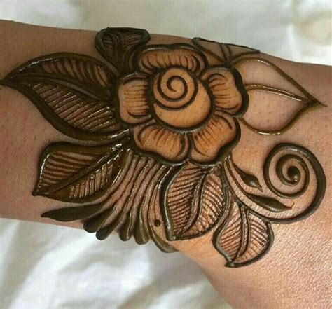 Mehandi design & india are two closely related words from time immemorial. Done this patch work | Henna designs easy, Henna tattoo ...