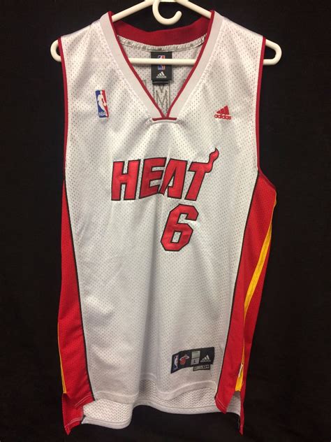 Related lebron james nba miami heat jersey 6 basketball slam dunk wallpapers. LEBRON JAMES MIAMI HEAT BASKETBALL JERSEY