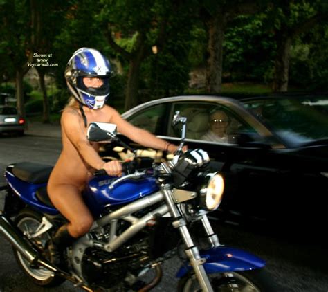 Nude Girl Riding Bike In Public September 2005 Voyeur Web Hall Of Fame