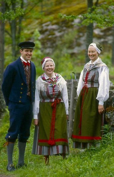 folkdräkter dräktbyrå brage traditional outfits finnish costume folk dresses