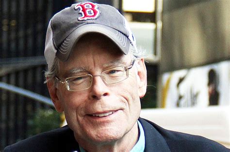 Time To Ban Assault Weapons Stephen King Weighs In On The Gun