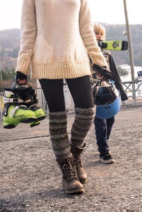 Four Ways To Wear Hiking Boots The Mom Edit Hiking Boot Outfit