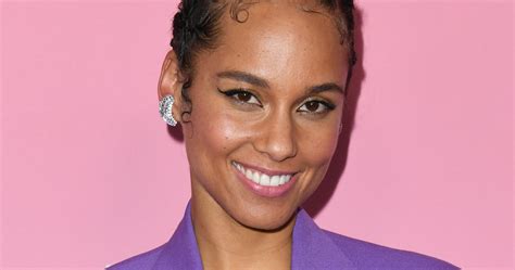 Alicia Keys Is Launching A New Beauty Brand With Elf