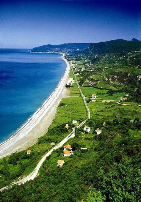 İlçe 939 kilometrekarelik bir alanı kaplar ve toplam nüfusu 23.838 'dir. Cide Kastamonu Turkiye | Seyahat rehberi, Turizm, Seyahat ...