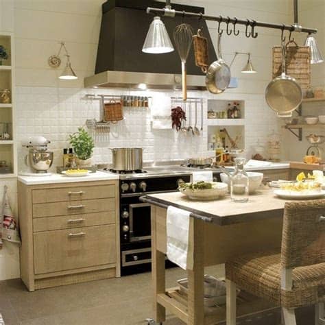 Comedor rustico de cuatro sillas en muy buen estado color ca. + de 100 Fotos de Cocinas Rústicas decoradas con encanto