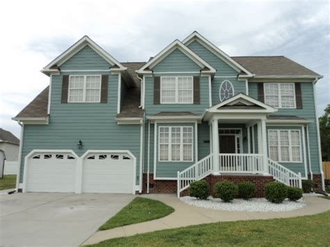 Like artfully applied cosmetics, house paint delivers that vital first impression, working to highlight a building's best features while concealing its. Schemes trends, tips and ideas for exterior color schemes