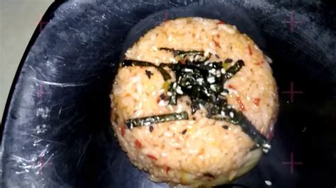 Angkat.nasi goreng kimchi tuna siap dihidangkan dan dinikmati. MASAK - Cara Membuat Nasi Goreng Kimchi dabumin - YouTube
