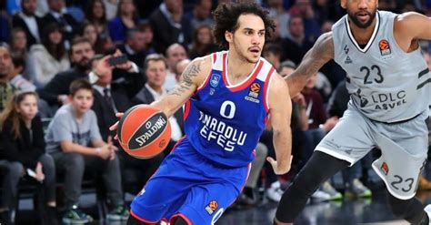 Anadolu efes aynı zamanda türk basketbolunda birçok ilke de imza atmıştır. Anadolu Efes' Larkin to join Turkish national basketball ...