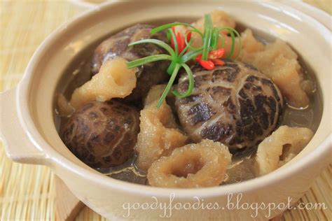 Bab.la is not responsible for their content. GoodyFoodies: Recipe: Fish Maw with Mushrooms Stew