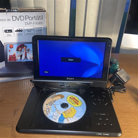 Sony Dvp Fx980 Portable Dvd Player 9 Screen Wwall And Car Charger