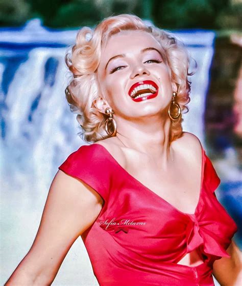 Pin De Loveprince079 En Marilyn 10 Actrices Bonitas Vida De Marilyn Monroe Marilyn Monroe