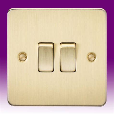 2 Gang 2 Way Light Switch Brushed Brass Knightsbridge Fp3000bb