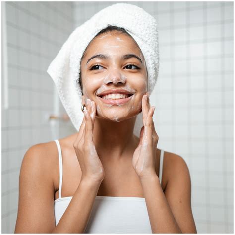 8 Best Face Wash For Oily Skin And Tips To Take Care Of Your Skin