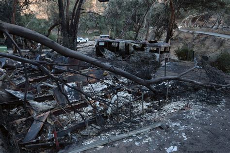 Crews Battling 6 Major Fires From La To San Diego 3 People Burned