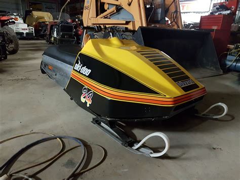 1977 Ski-Doo Blizzard | Snowmobile, Vintage racing, Skiing